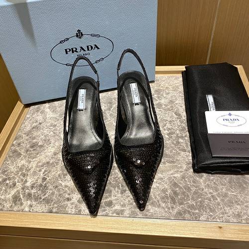 Picture of Prada Shoes Women _SKUfw110504736fw